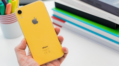 Apple iPhone XR Apple Review : 2021